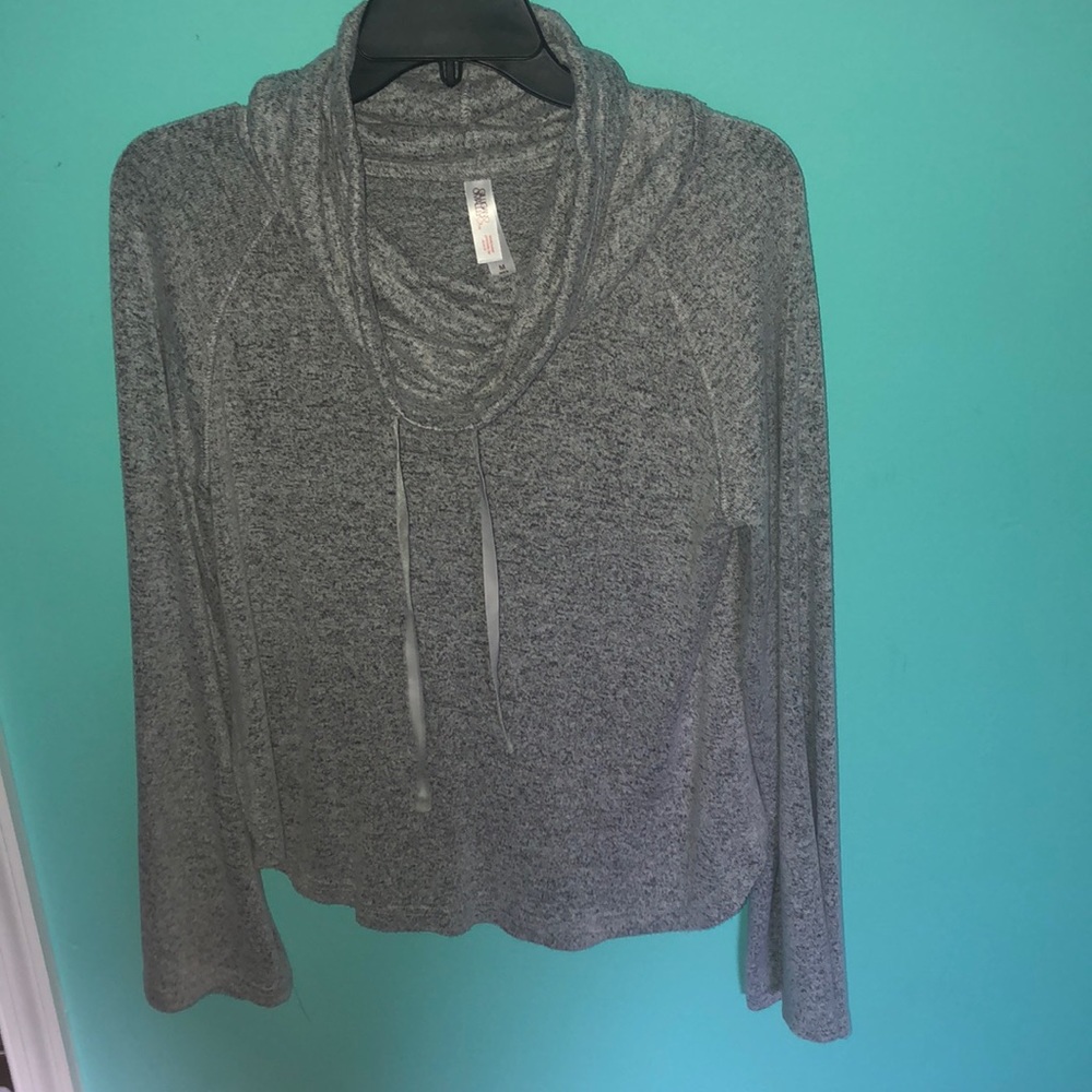 Women’s long sleeve shirt